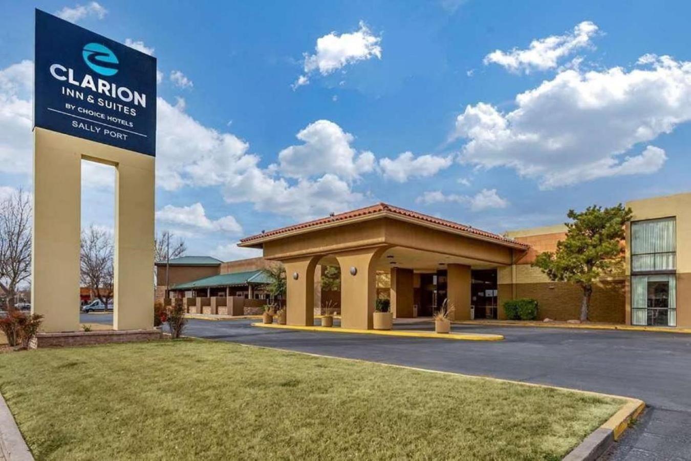 Clarion Inn & Suites, Розуэлл Экстерьер фото